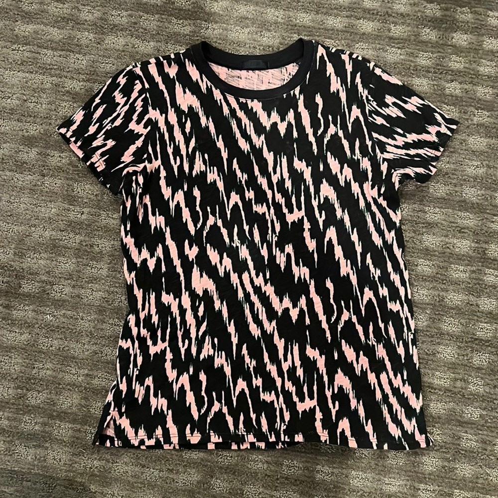 ATM tshirt in size xs